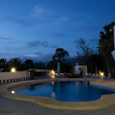 Mit Pool Und 180 Grad Terrassenausblick *